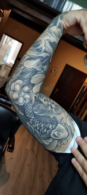 21.Japanese Koi And Peony Sleeve
