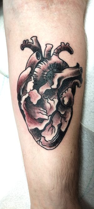 24.Anatomisches Herz Tattoo