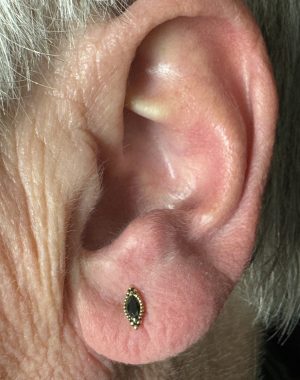 Lobe mit 18k Gold mit Premium Zirconia in Schwarz 