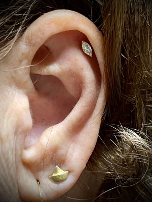 Helix 18 K Gold mit Marquise Premium Zirconia Mike Hurt Industries 